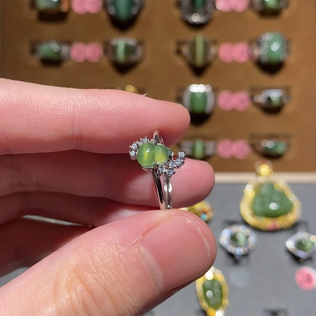 和田玉未镶嵌戒指