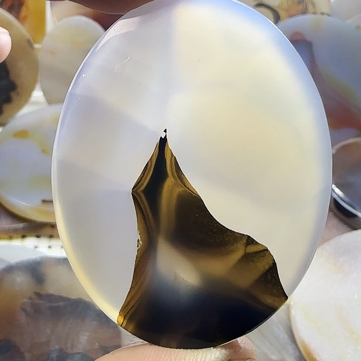 玛瑙/玉髓未镶嵌珠宝奇石