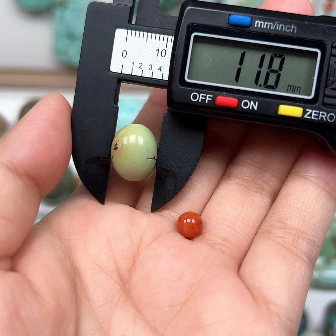 南红玛瑙未镶嵌珠宝奇石