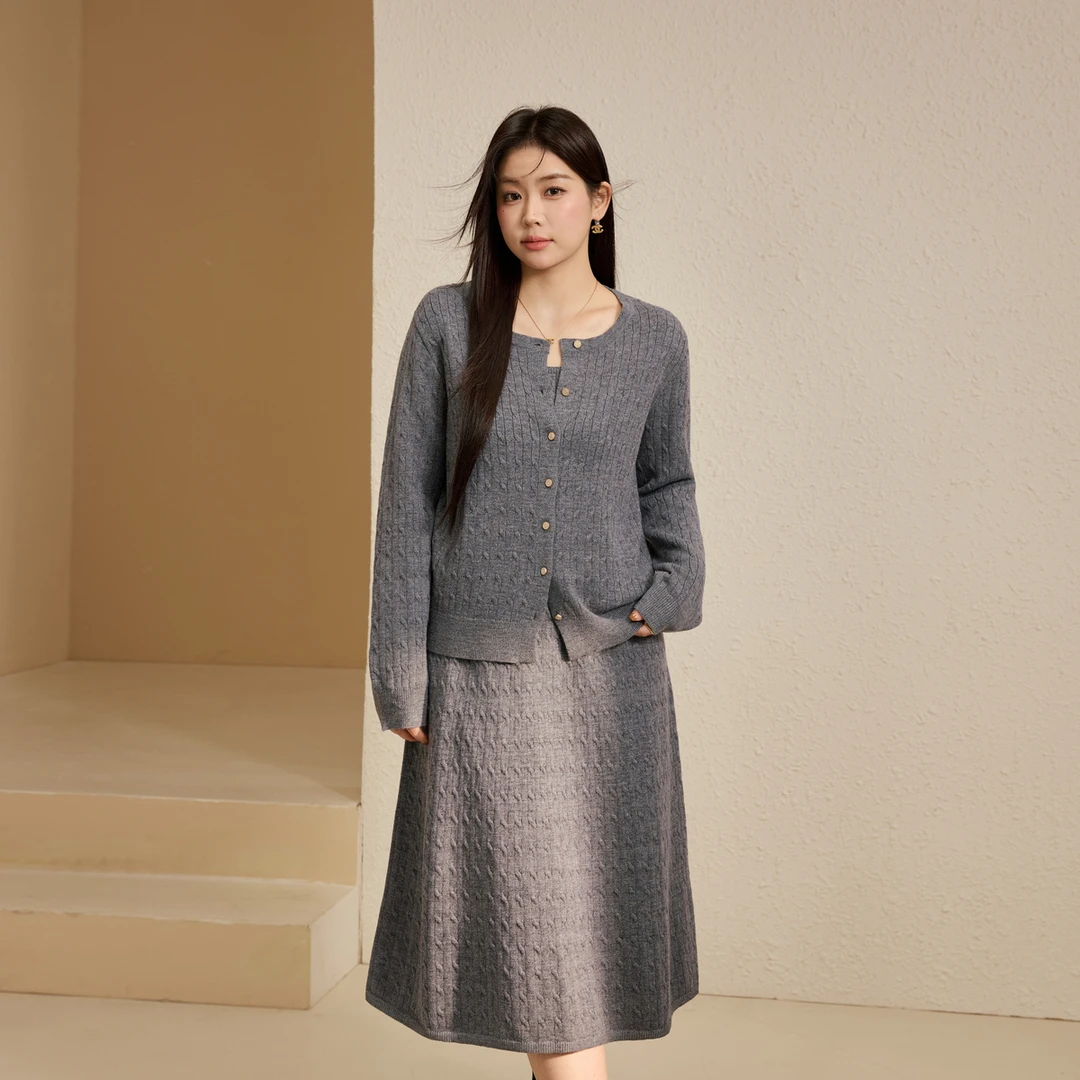 【软糖绞花】纤莉秀W大码女装流光风设计感毛衣连衣裙套装QK3981