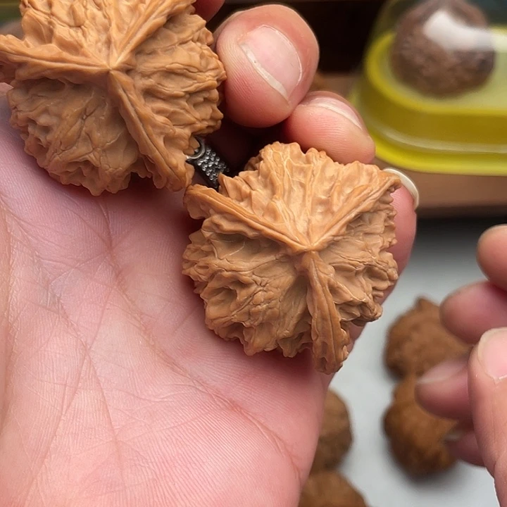 文玩核桃吊坠盘山