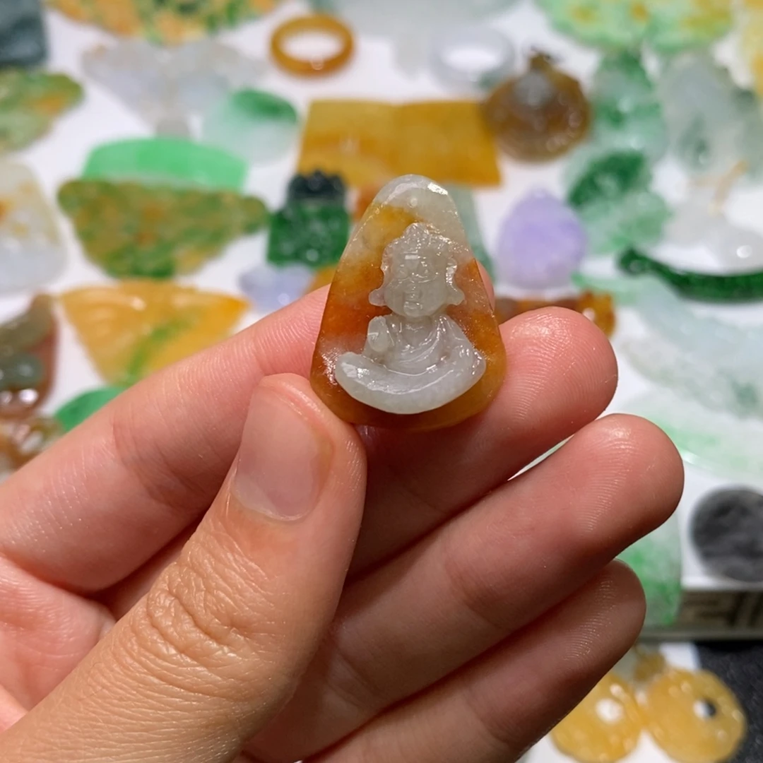 定制翡翠未镶嵌吊坠