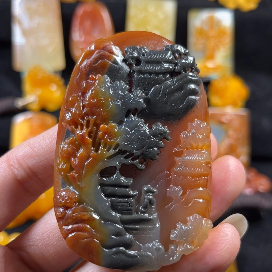 石英质玉（黄龙玉）未镶嵌颈饰