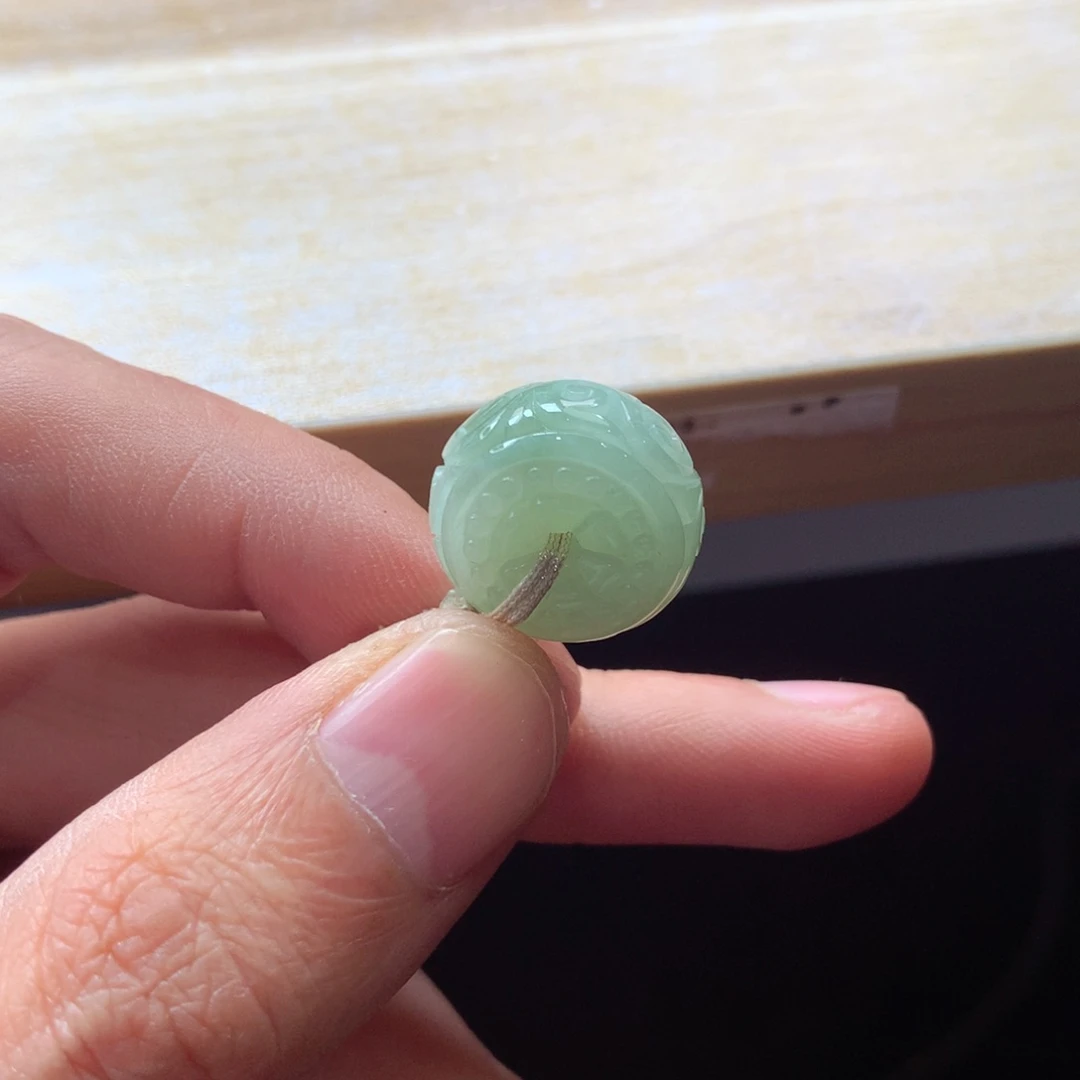 翡翠颈饰未镶嵌吊坠