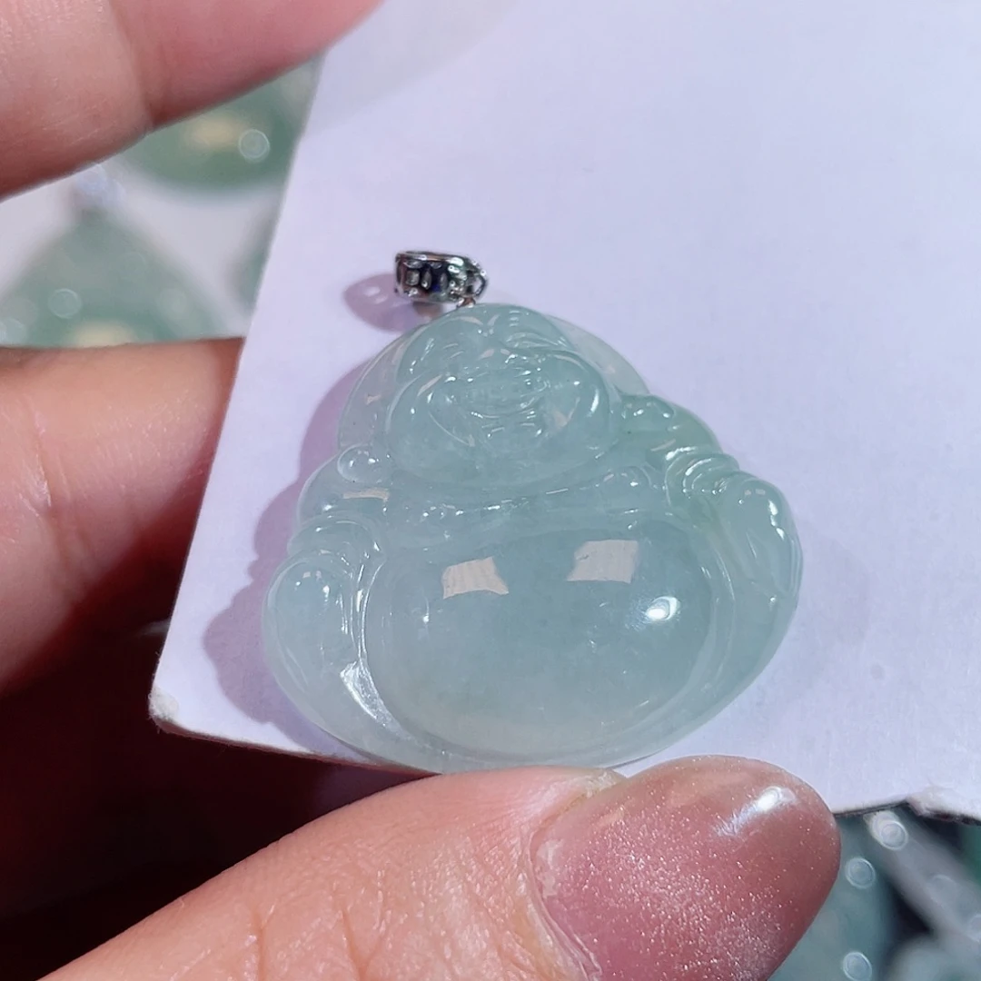 翡翠未镶嵌颈饰佛公