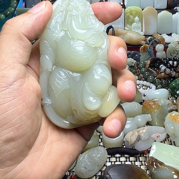 赵***斌和田玉未镶嵌把件