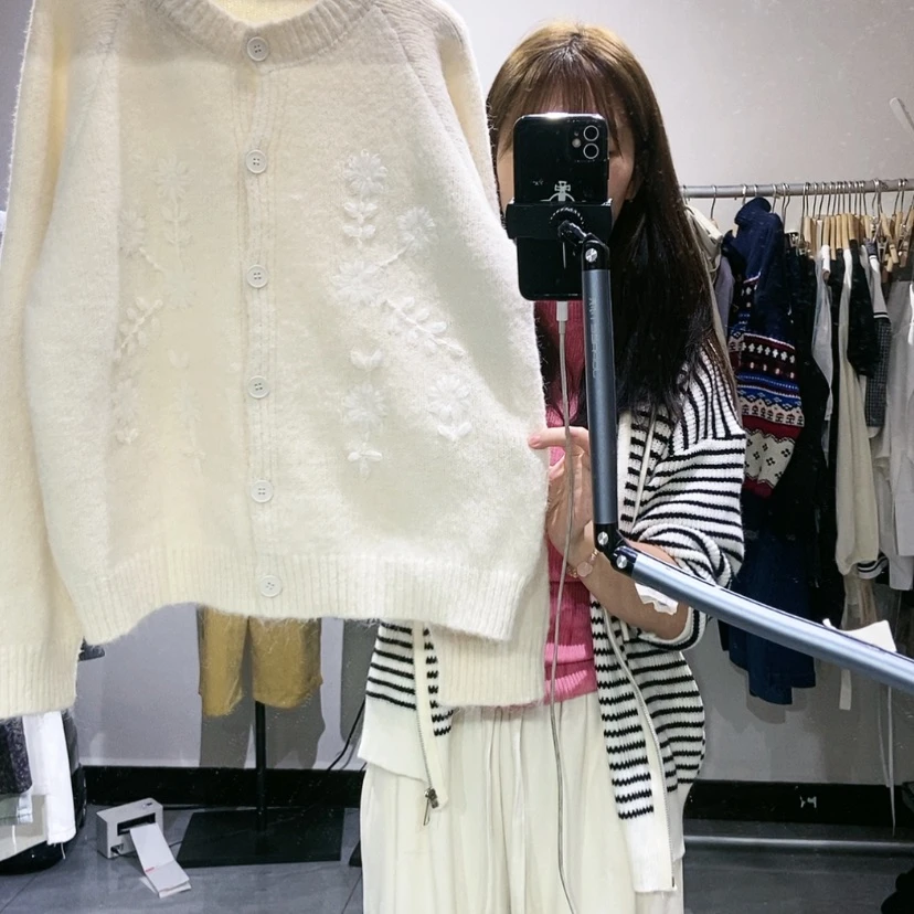 【闪购商品】白色开衫