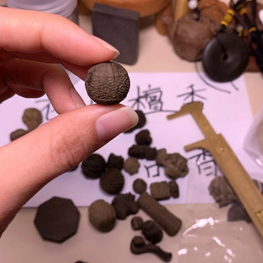 【闪购商品】檀香木手串/手链易*月檀香阴沉祥云珠