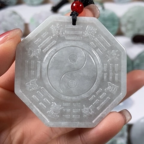 翡翠颈饰未镶嵌八卦福利