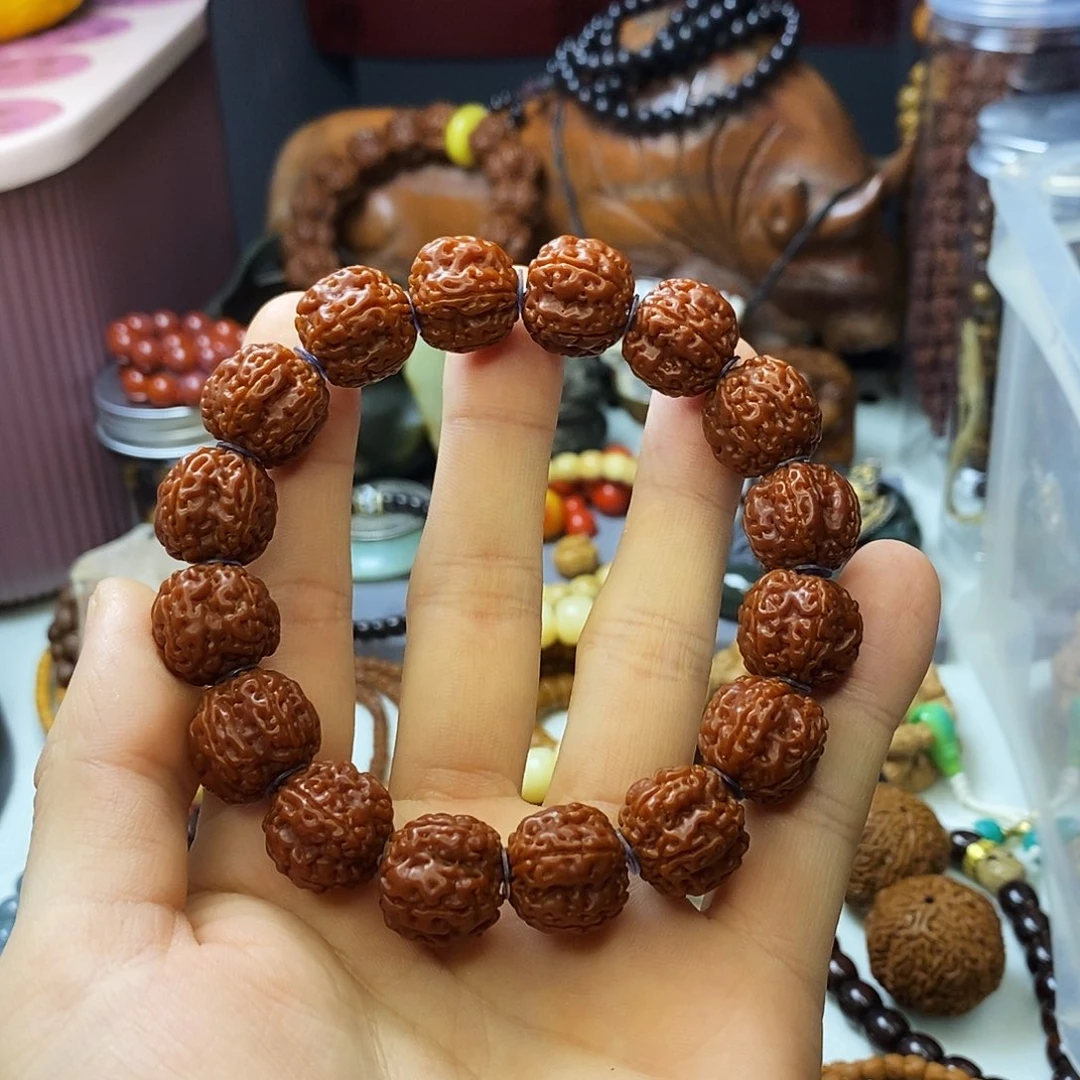 金刚菩提手串手串盘红的一条
