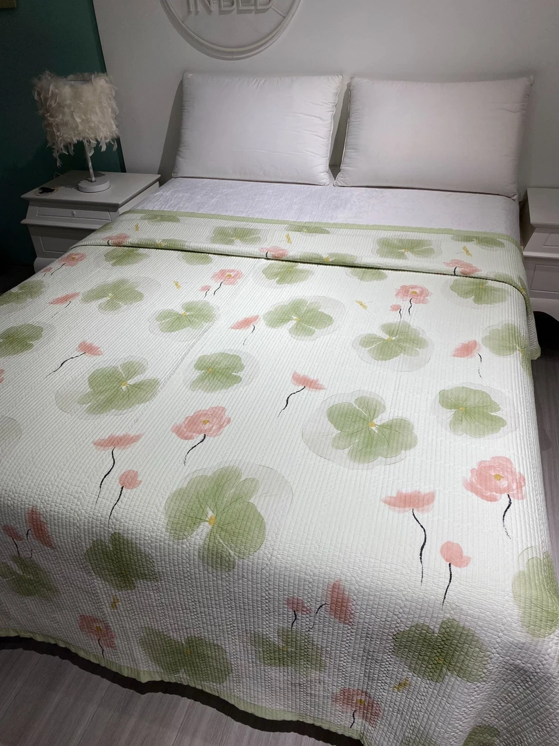 【荷塘月色绿绗缝】高端天丝+羽丝棉贡缎双用绗缝超柔床盖春夏床盖