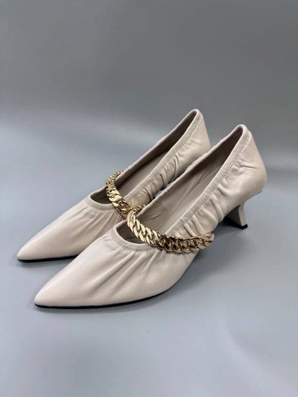 Lu  尖头链条 033 浅口单鞋