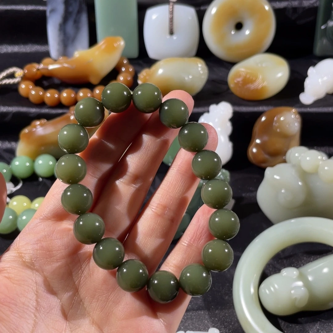 和田玉未镶嵌颈饰手串