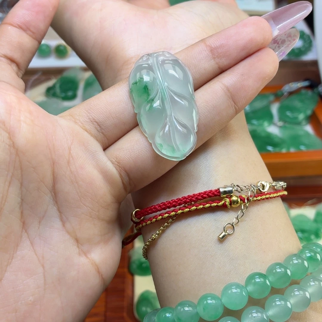 石英质玉（非洲翠）未镶嵌颈饰静*叶子