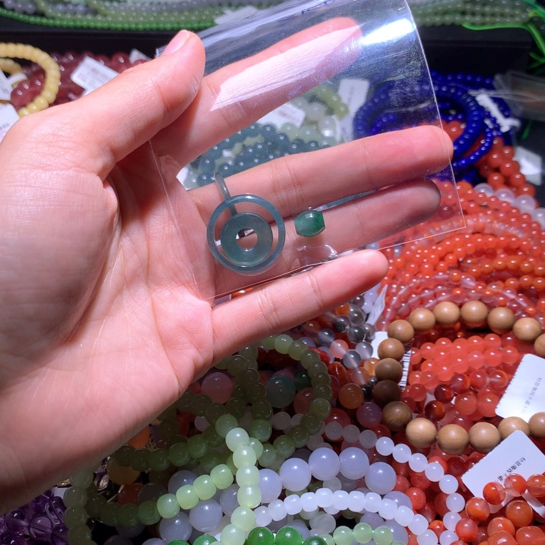 未镶嵌手链石榴石二**台