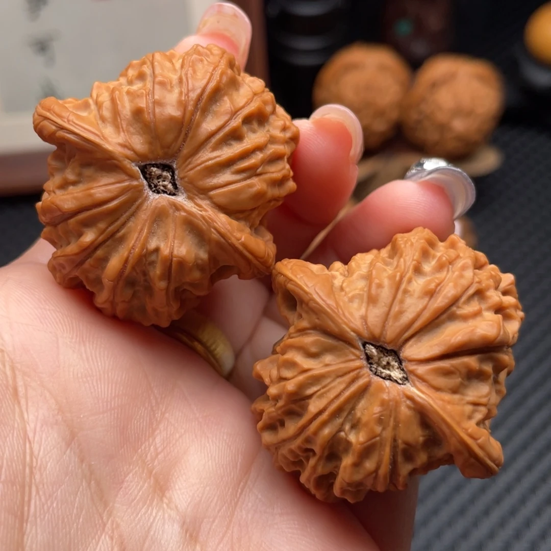 把件文玩核桃血麒麟