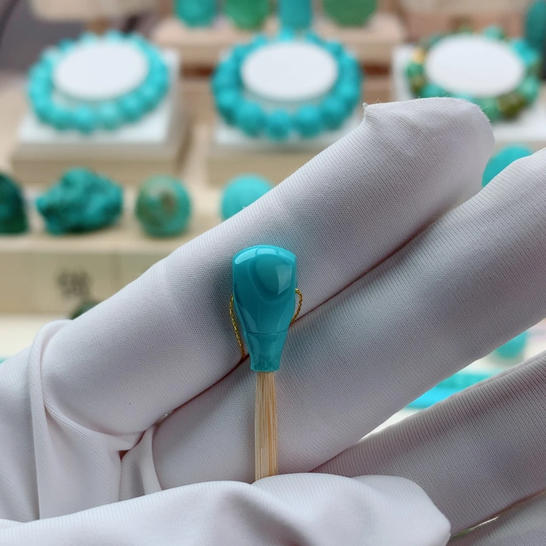 绿松石未镶嵌挂件