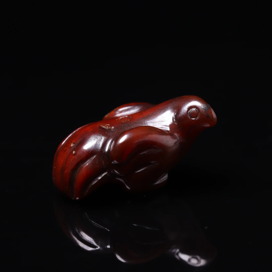 明代天然红缟玛瑙动物花件