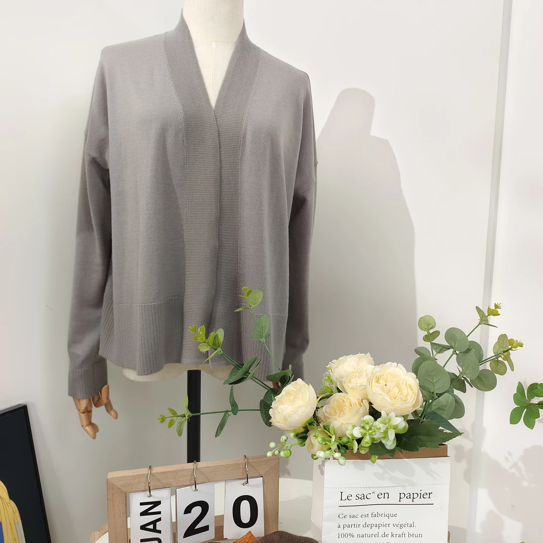 私服 精纺纯山羊绒阔版无扣宽松长袖休闲百搭开衫外套