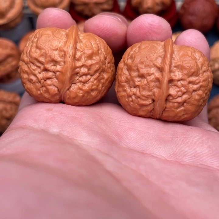 文玩核桃把件玉枕元宝