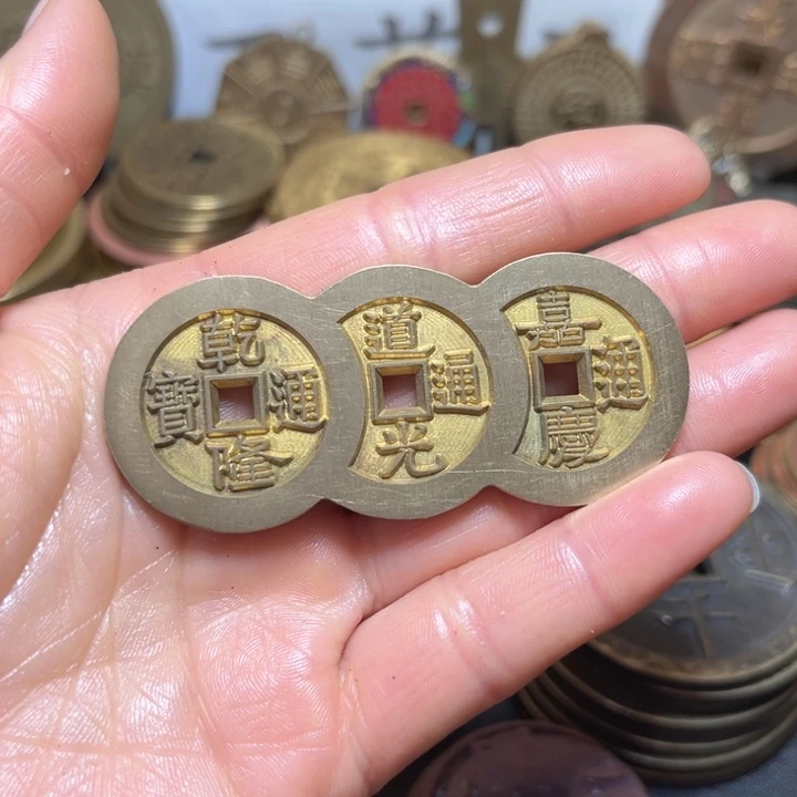 铜现代工艺雕母乾道嘉