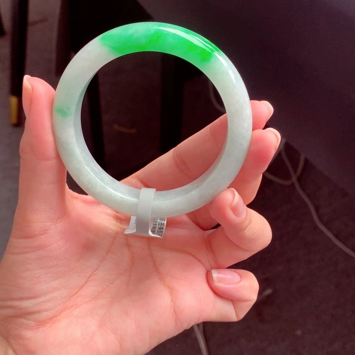 翡翠未镶嵌手镯翡翠