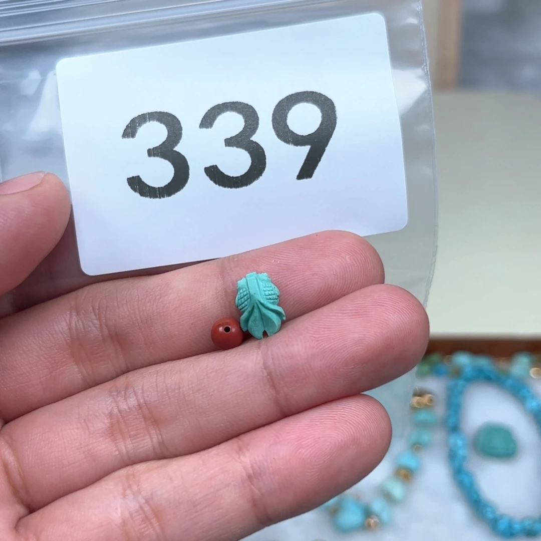 南红玛瑙未镶嵌珠宝奇石