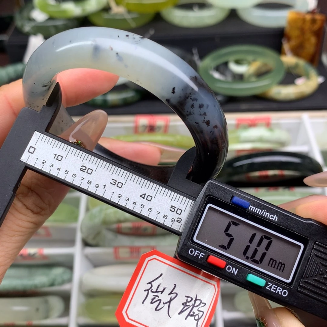 蛇纹石玉未镶嵌手镯766