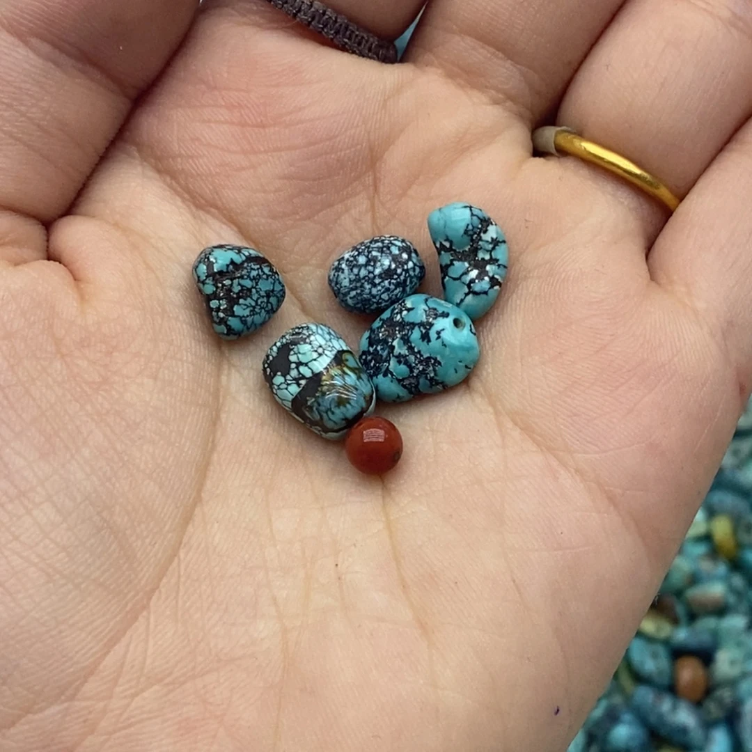 南红玛瑙未镶嵌珠宝奇石