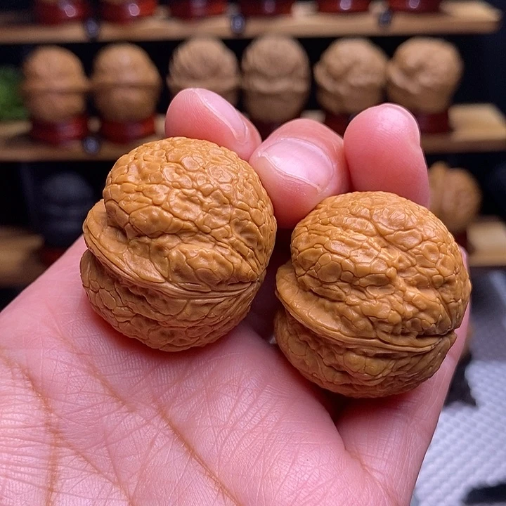 文玩核桃吊坠小霸王38