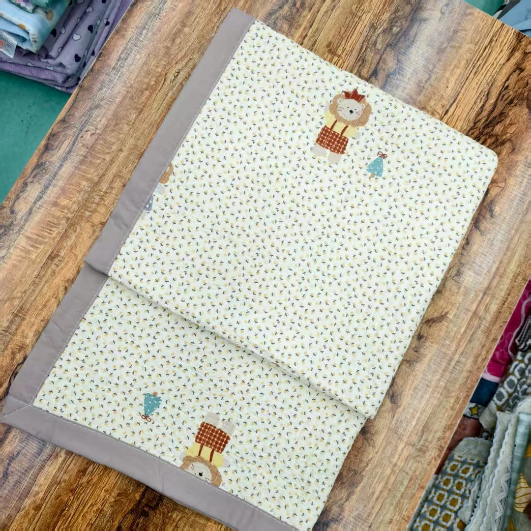 【包边床盖】<碎花小狮子>90X220cm<±5cm>绗缝 多功能水洗透气柔软
