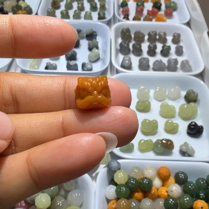 4***v未镶嵌和田玉珠宝半成品