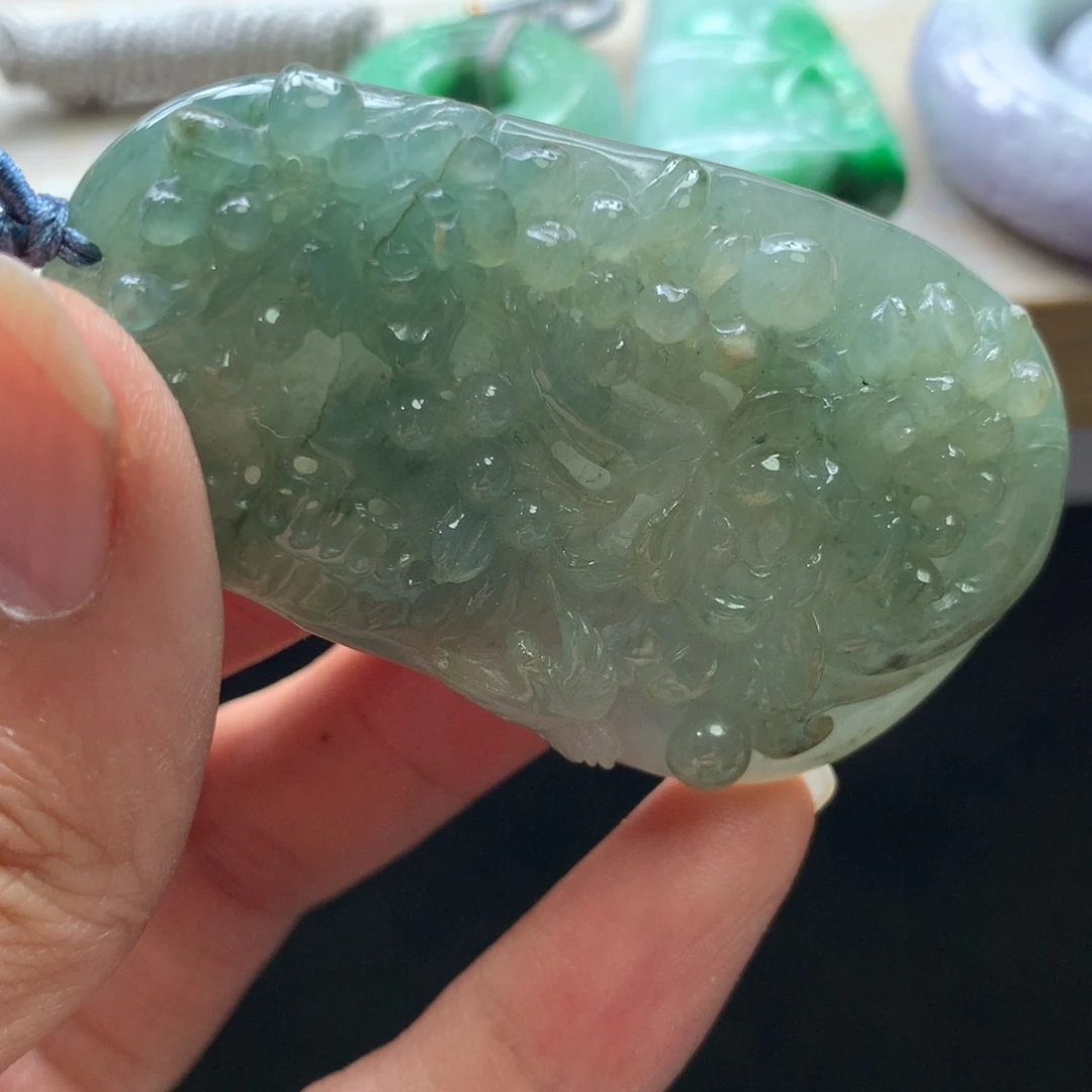 翡翠未镶嵌颈饰吊坠