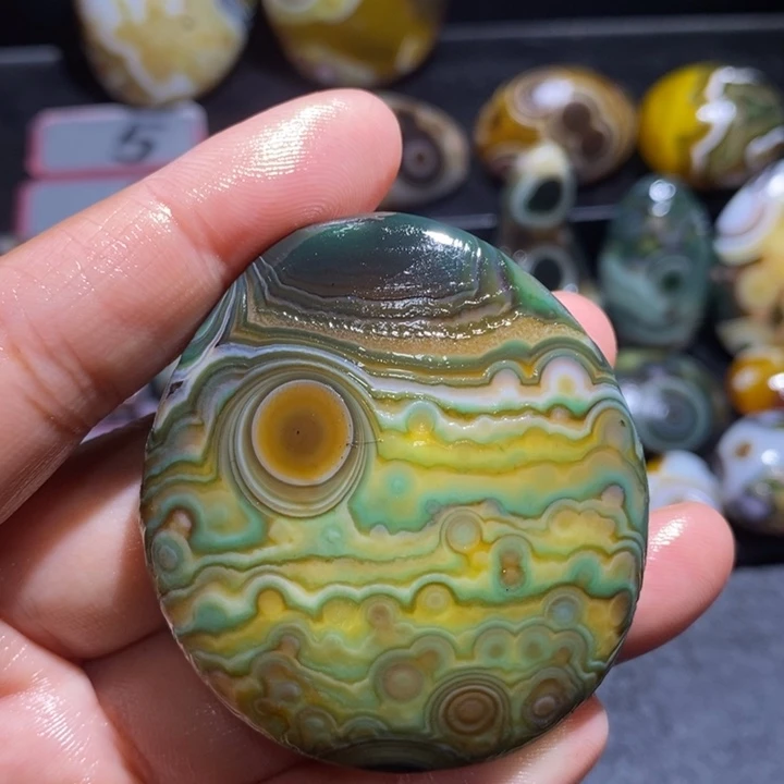 玛瑙/玉髓未镶嵌珠宝奇石48