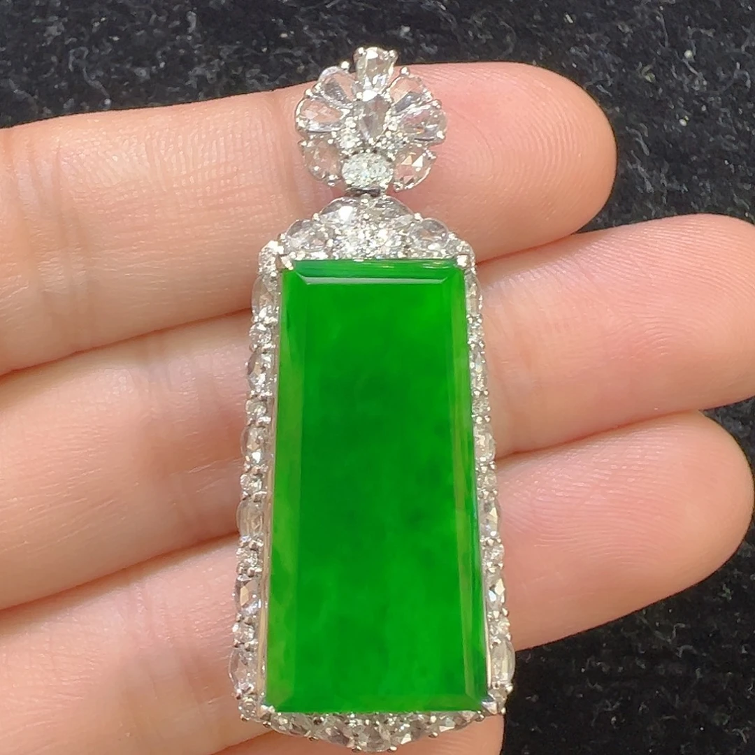 吊坠(不含链)18K金镶嵌翡翠