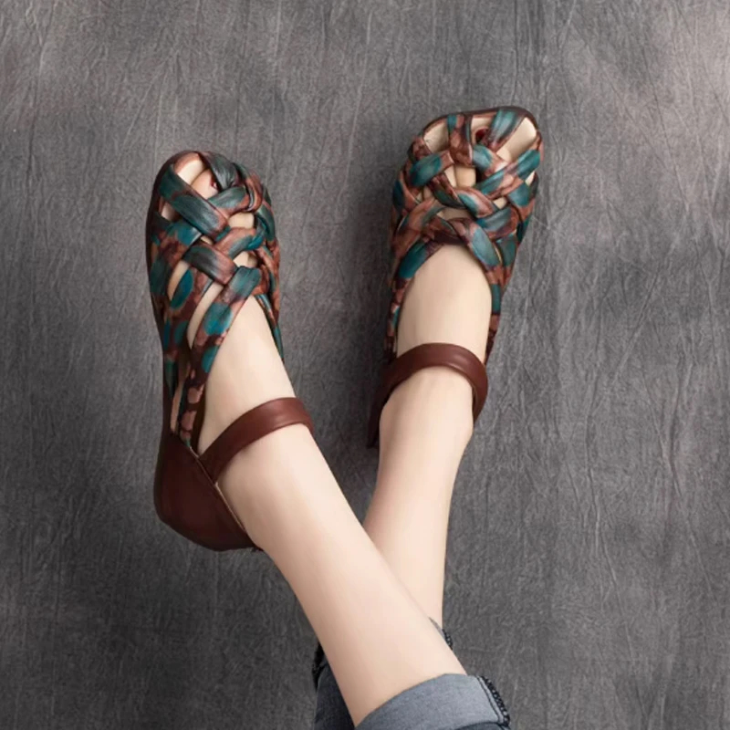 2025春季新款民族风复古真皮手工编织魔术贴平底软底女鞋彩色凉鞋