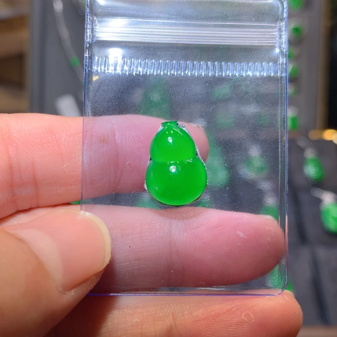 未镶嵌把件翡翠裸石葫芦