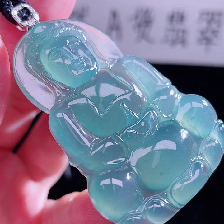 翡翠18K金镶嵌颈饰999999999