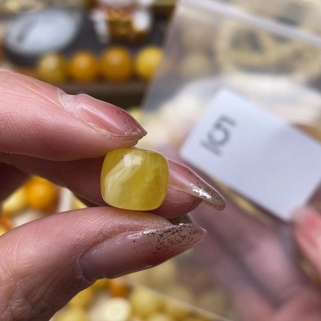 蜜蜡珠宝奇石未镶嵌小坑11.2