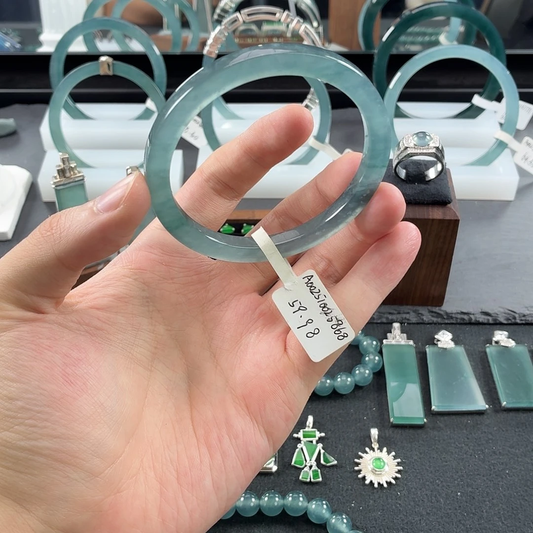 翡翠未镶嵌手镯59.98