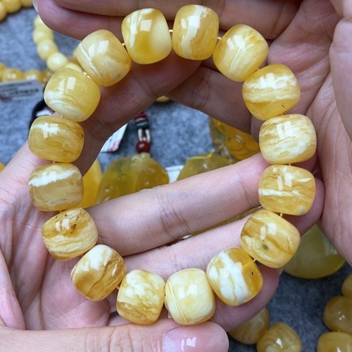 琥珀未镶嵌珠宝奇石26