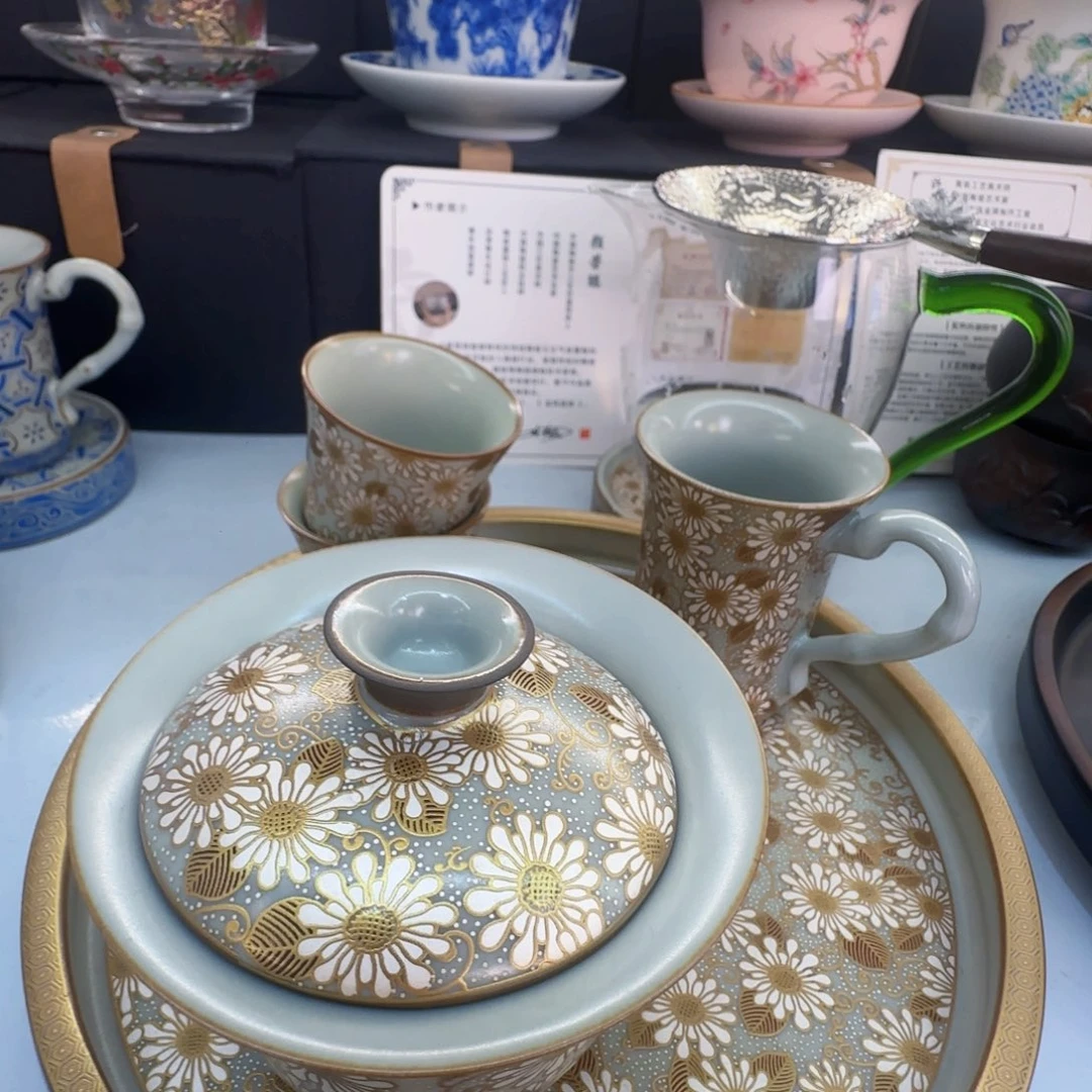 当代艺术家辞典等多