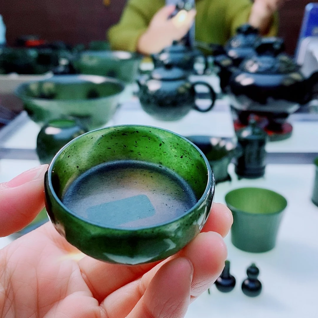 未镶嵌和田玉摆件