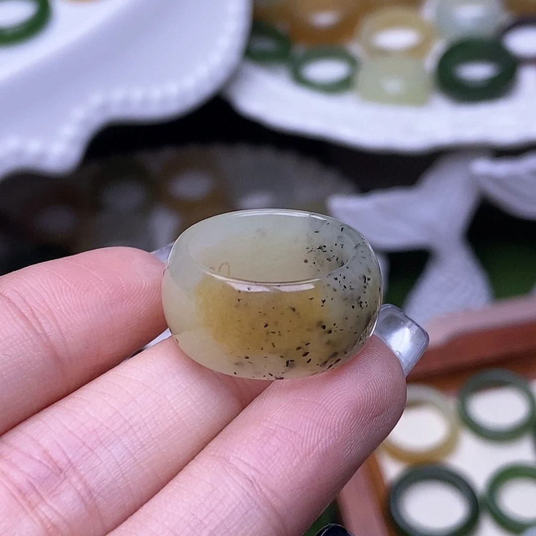 未镶嵌戒指和田玉17.6糖青花