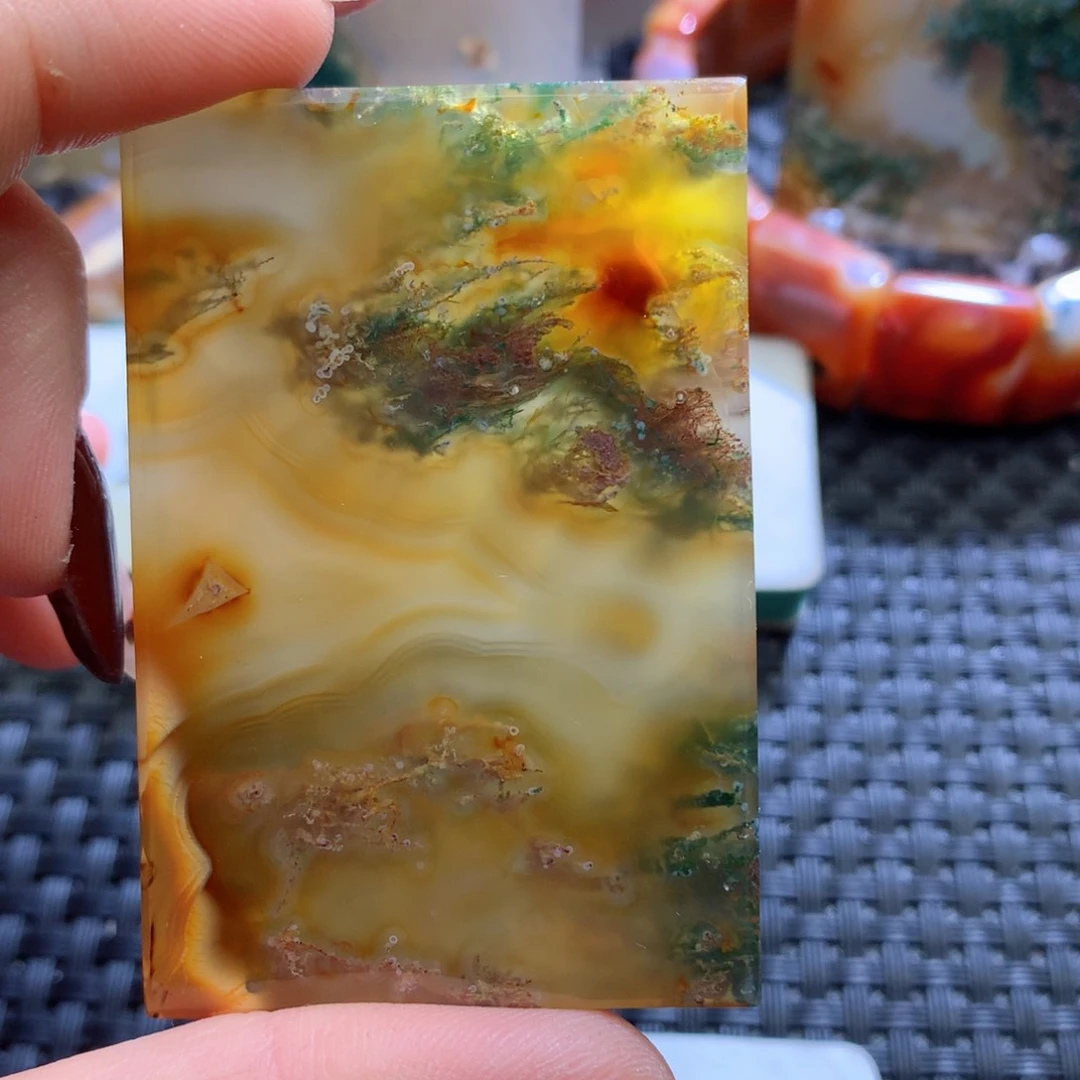 未镶嵌颈饰玛瑙/玉髓一**天