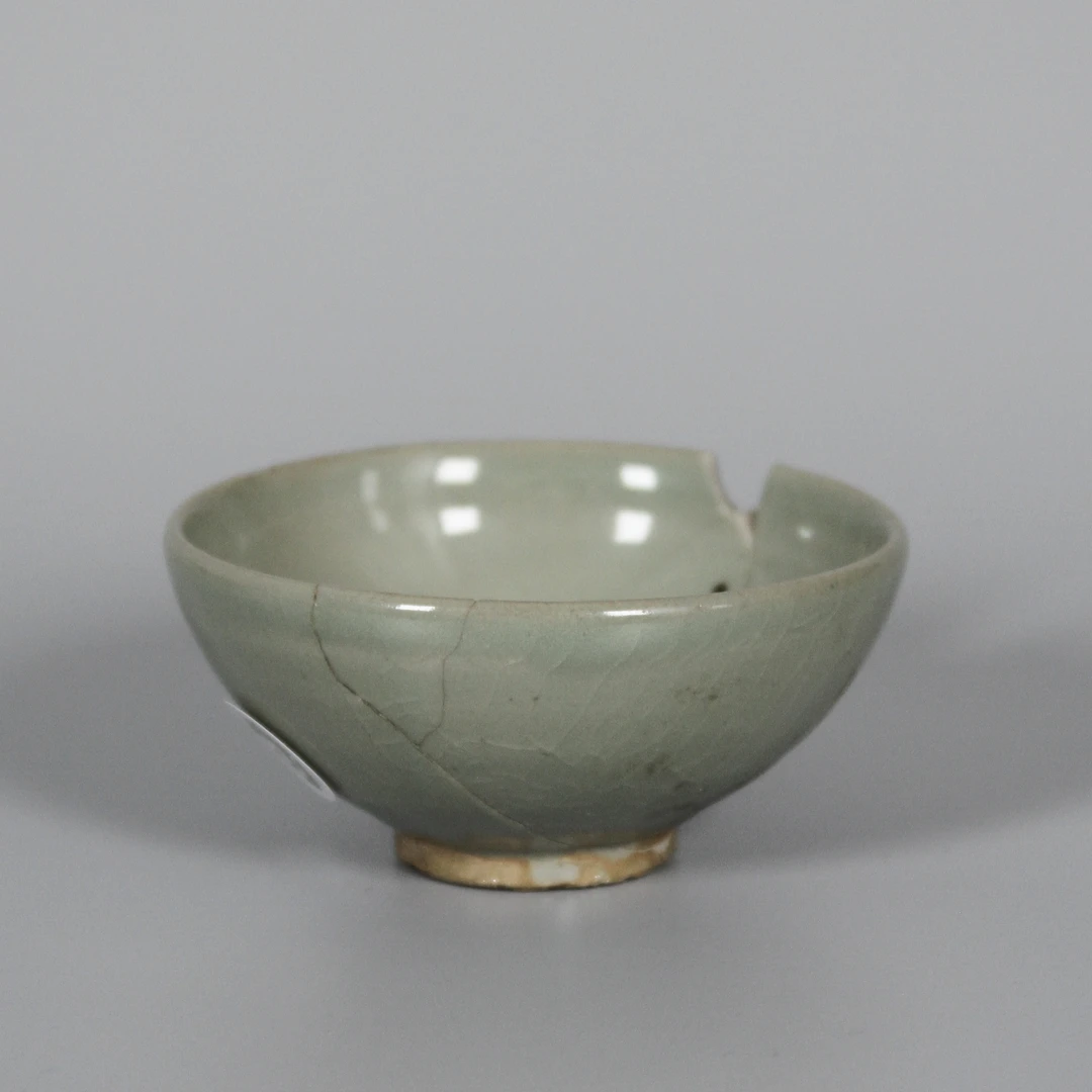（4）青釉泡泡茶盏