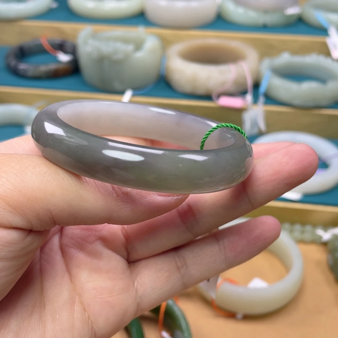 和田玉手镯未镶嵌19