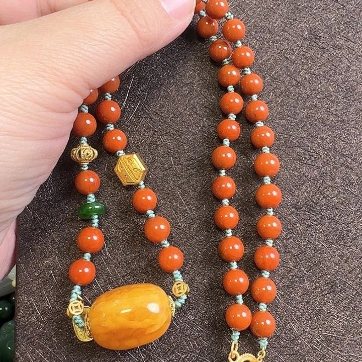 南红玛瑙颈饰未镶嵌