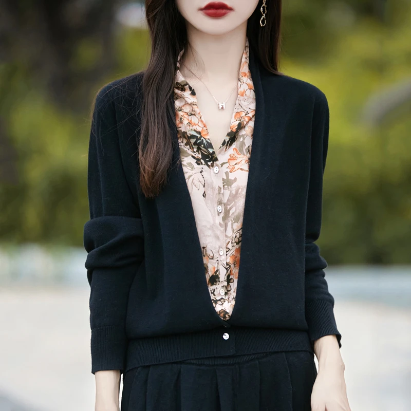 法式气质针织开衫女上衣春秋新款拼接撞色印花羊毛薄款毛衣外套