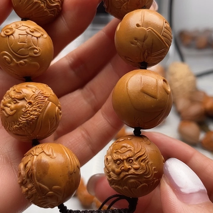 橄榄核手串雕刻工艺